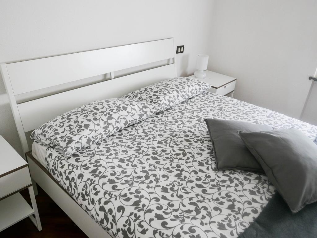 Guesthouse Flora Lodi Zewnętrze zdjęcie